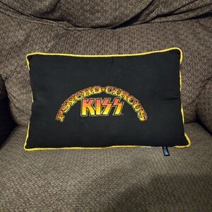 KISS pillow
